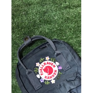 Fjallraven Kanken Mini - Graphite / Sakura and Leaf 